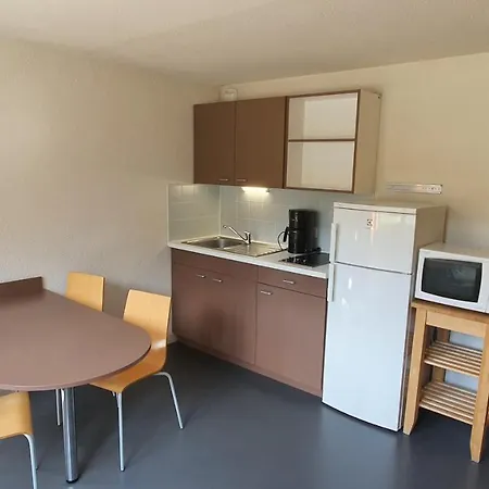 Szálloda Village De 3*