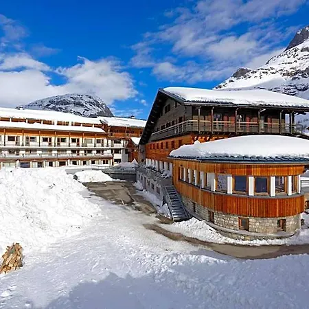 Village De Hotel 3*