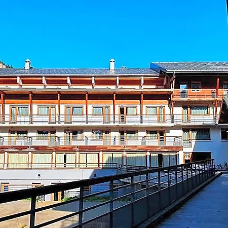 Village De