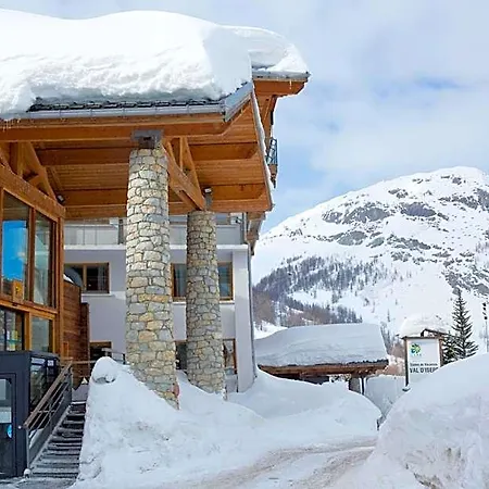 Village De Hotel